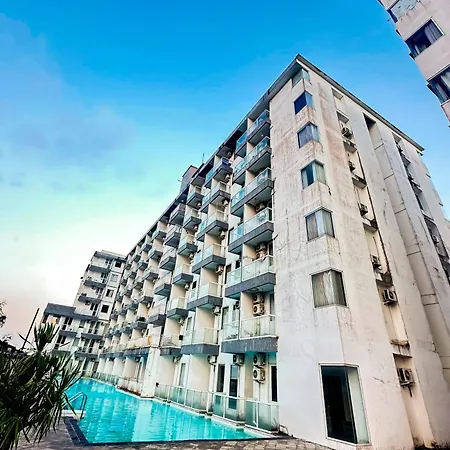 Queens V Apartement